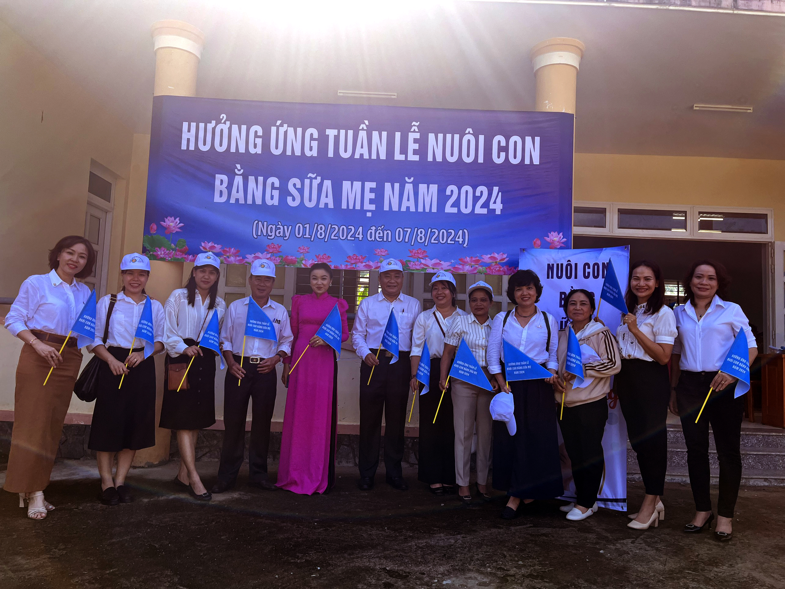 Huyện Khánh Sơn hưởng ứng tuần lễ Nuôi con bằng sữa mẹ (01-7/8/2024)